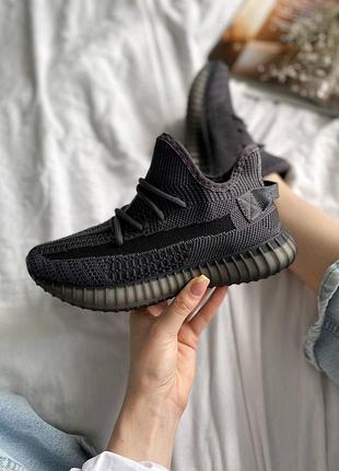 Жіночі кросівки adidas yeezy boost легкі чорні зручні ізики повсякденні