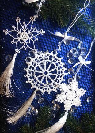 Новогодний сувенир: набор снежинок связан крючком. украшение на ёлку.7 фото