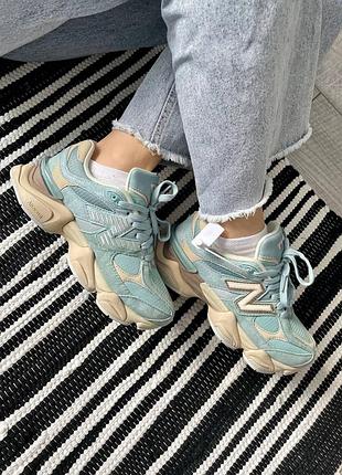 Нью беланс 9060 кроси для жінок замшеві голубі жіночі new balance