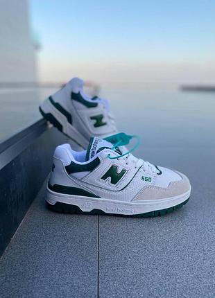 Жіночі кросівки new balance 550, біло-зелені шкіряні кроси для сучасних дівчат