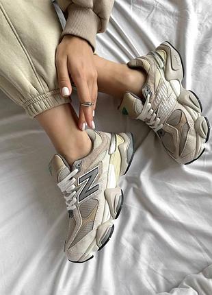 Стильні кросівки new balance 9060 для жінок, бежеві трендові кроси