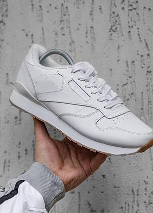Стильні зимові кросівки reebok classic, білі утеплені кросівки reebok classic для чоловіків 46