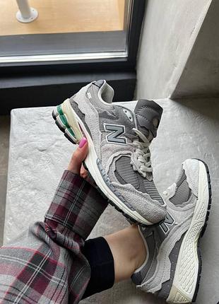 Жіночі кросівки new balance 2002r сірі, модний вибір для активних дівчат нью баланс 2002r