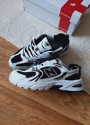 Кросівки new balance 530 чорне-білі з сіткою для жінок стильні ньюбики
