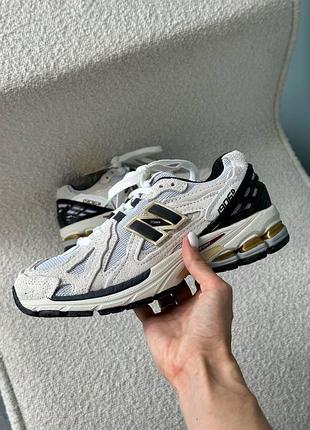 Жіночі кросівки new balance 1906d білі, елегантний дизайн для повсякденного носіння new balance 1906d