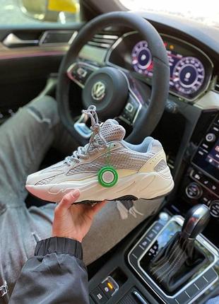 Женские кроссовки adidas yeezy 700 серые для женщин легкие тканевые изики с уникальным дизайном адидас 44