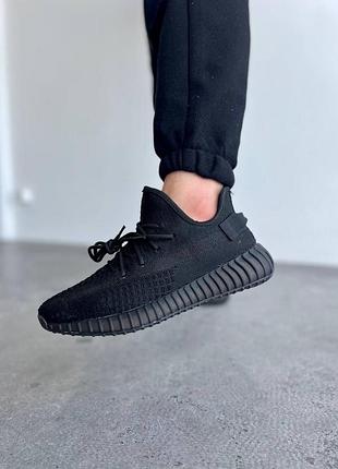 Кроссовки adidas yeezy boost для женщин легкие черные удобные изики повседневные 37