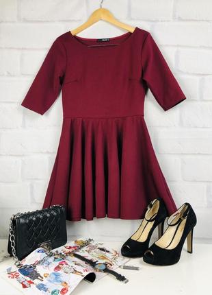 Платье цвета бордо с укороченным рукавом1 фото