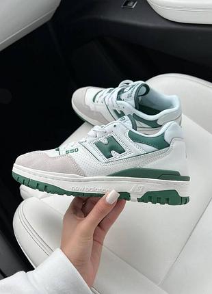 New balance 550 white green, жіночі кроси зі шкіри із сучасним стилем