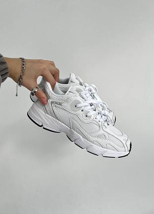 Жіночі кросівки adidas astir для жінок адіки стильні білі шкіряні повсякденні 45