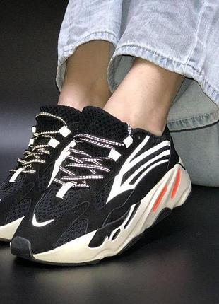 Кроси adidas yeezy 700 чорні для жінок легкі тканинні ізіки адідас
