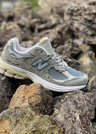 Жіночі кросівки new balance 2002r сірі стильні замшеві для жінок повсякденні