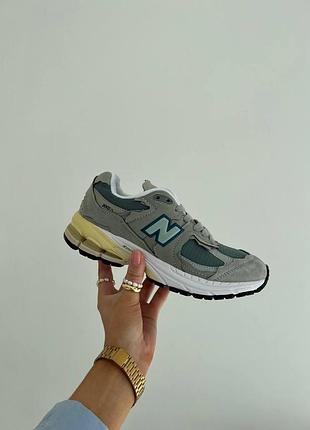 Женские кроссовки new balance 2002r серые замшевые для женщин стильные нью беланс 40