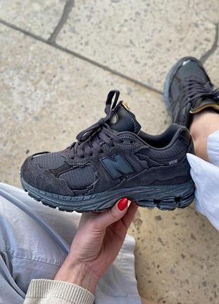 Жіночі кросівки new balance 2002r чорні замшеві для жінок стильні повсякденні нью беланс