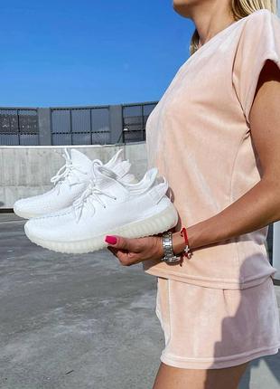 Жіночі adidas yeezy boost 350 білі зручні та легкі кроси адідас 38