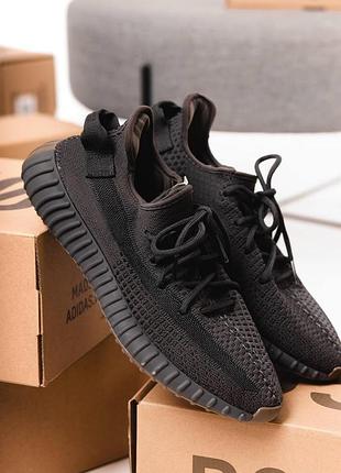 Кроси adidas yeezy boost чорні для жінок легкі тканинні з оригінальним дизайном ізіки адідас