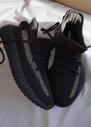 Жіночі кросівки adidas yeezy boost чорні зручні легкі тканинні ізіки для жінок адідас