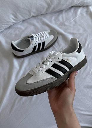Білі замшеві кросівки для жінок adidas samba, стильні адідас самба кроси