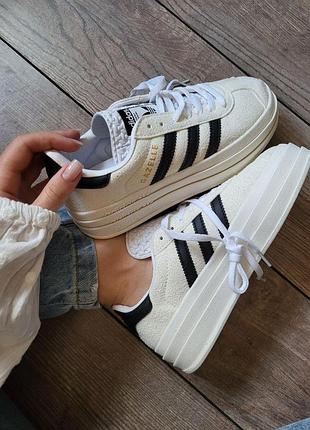 Жіночі білі кросівки і кеди adidas gazelle bold platform замшеві демісезонні
