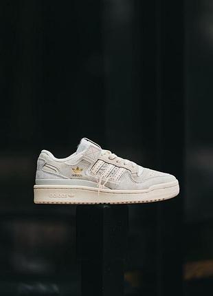 Білі замшеві жіночі кросівки adidas forum 84 low адідас форум адіки
