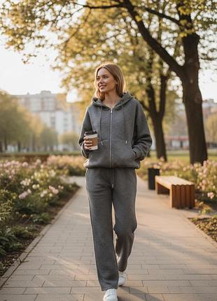 Жіночі костюми. демісезон