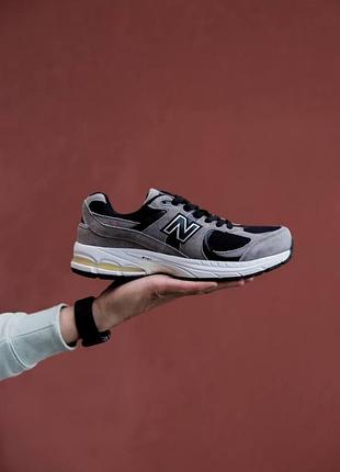 Мужские кроссовки new balance 2002r серые замшевые с прочной подошвой и стильным дизайном нью баланс 42