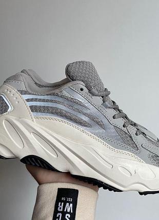 Женские кроссовки adidas yeezy 700 серые удобные легкие тканевые стильные изики для женщин адидас 39