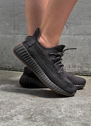 Кроси adidas yeezy boost чорні для жінок легкі тканинні зручні ізіки адідас