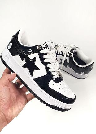 Жіночі кросівки bape sta m2 patent кроси бейп для жінок повсякденні стильні чорнобілі шкіряні з лаком