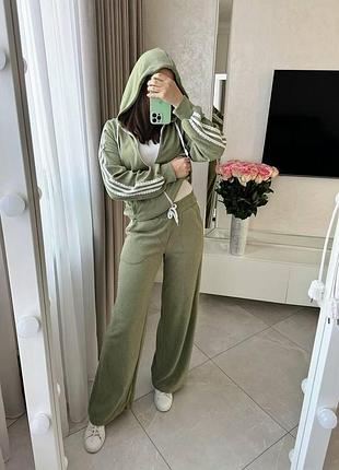 Женский стильный прогулочный велюровый костюм двойка оливка, 42/46
