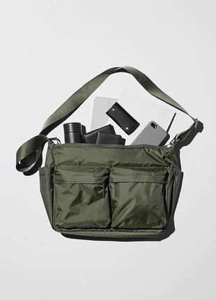 Чоловіча сумка uniqlo multi pocket зелена нова 13л