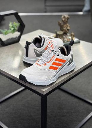 Оригінальні кросівки adidas terrex