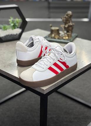 Оригінальні кеди adidas court