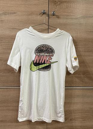 Оригінальна футболка nike