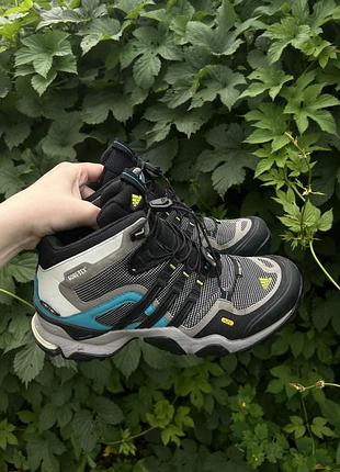 Трекінгові високі кросівки водонепроникні adidas terrex fast x gore tex