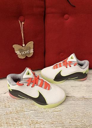 Оригинальный. фирменные кроссовки nike 39/38р.