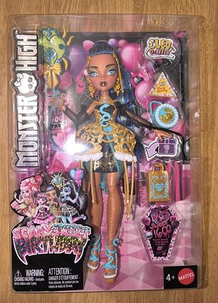 Лялька monster high cleo de nile scaly sweet birthday doll, клео де ніл in golden party dress jbg76