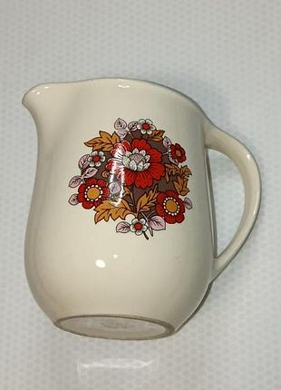 Винтажный керамический кувшин-молочник (made in romania).

материал: качественная прочная керамика (майолика/фаянс) приятного теплого молочного оттенка.