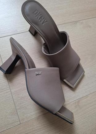 Удобные мюли dkny