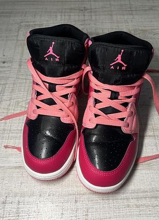 Шкіряні кросівки nike air jordan 1 mid gs pinksicle оригінал / джордани 38 розмір (24 см)