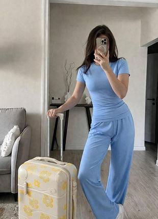 Женский базовый повседневный костюм двойка из вискозы голубой, 40/42