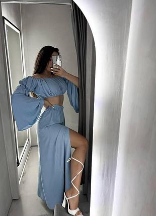Женский легкий костюм двойка: топ и брюки с разрезами плотный софт голубой