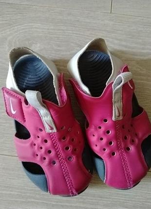 Дитячі босоніжки nike для дівчинки