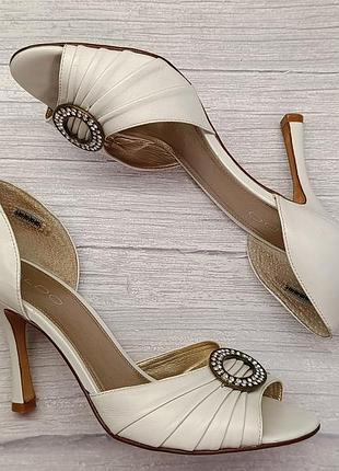 Жіночі туфлі aldo (39 розмір 24 см)