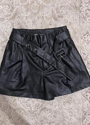 Шкіряні шорти zara
