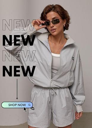Спортивный костюм из плащевки из куртки и шорт