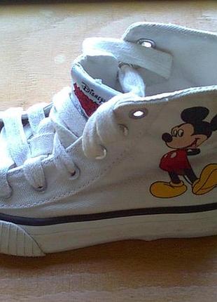Zara disney mickey mouse кросівки