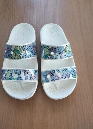 Босоножки кроксы-шлепанцы crocs classic butterfly sandal (оригинал ), размер j 2