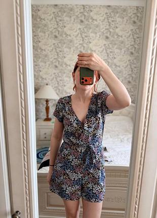 Коттоновый цветочным комбинезон с шортами от new look в размере s