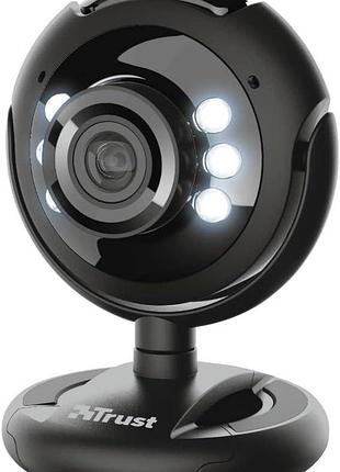 Веб-камера trust spotlight pro (16428) black, usb 2.0, со встроенным микрофоном и регулируемой led подсветкой